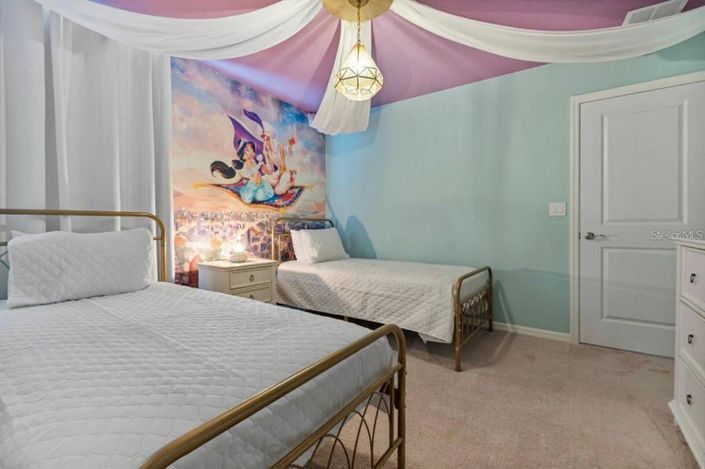 Image No.33-10 Bed House for sale