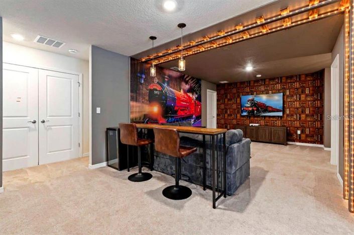 Image No.36-10 Bed House for sale