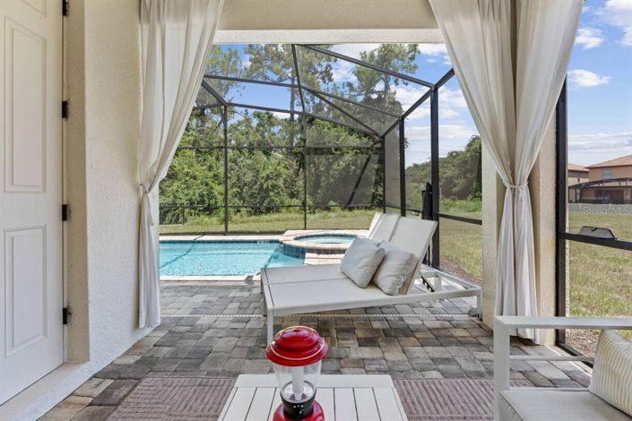 Image No.48-7 Bed House for sale