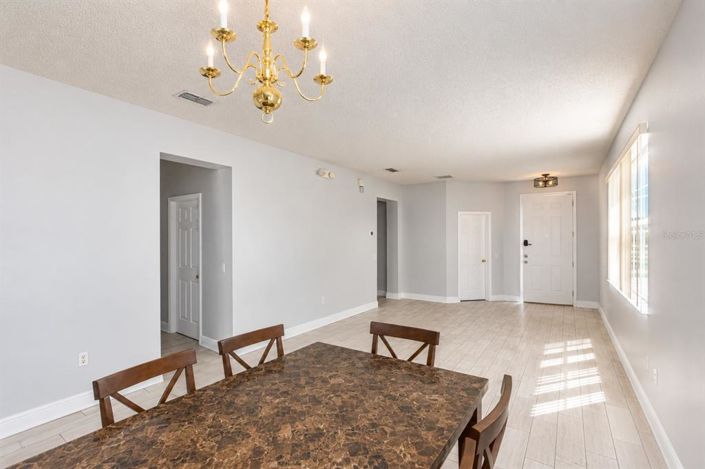 Image No.6-4 Bed House for sale