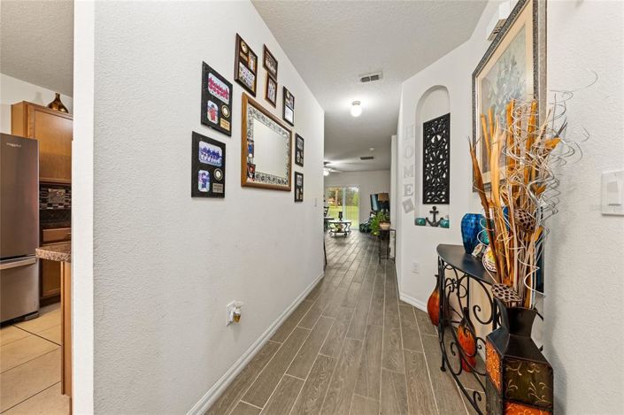 Image No.8-3 Bed House for sale