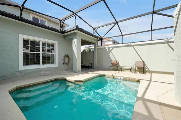 Image No.16-5 Bed Townhouse for sale