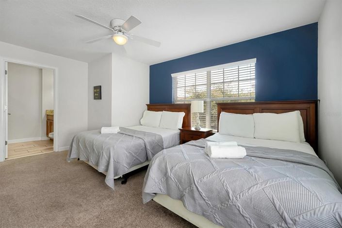 Image No.38-5 Bed Townhouse for sale