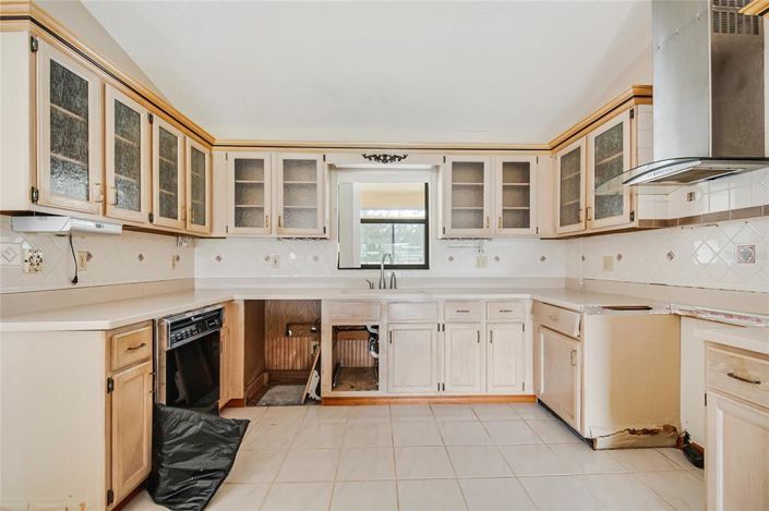 Image No.17-4 Bed House for sale