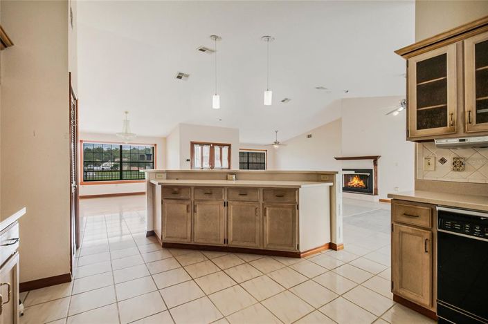 Image No.19-4 Bed House for sale