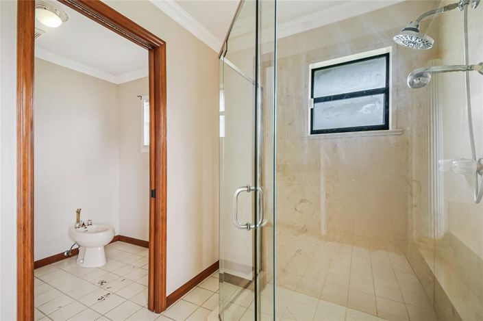 Image No.27-4 Bed House for sale