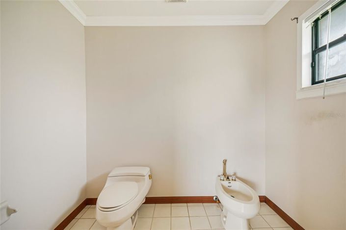 Image No.28-4 Bed House for sale