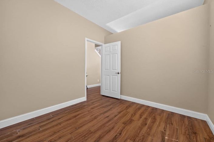Image No.23-5 Bed House for sale