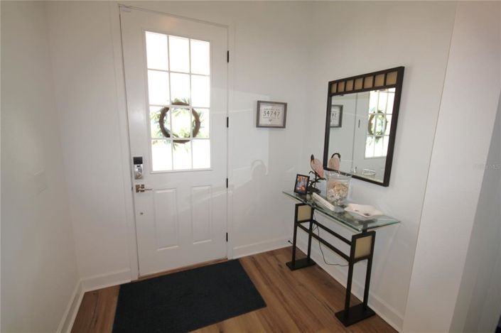 Image No.2-4 Bed House for sale