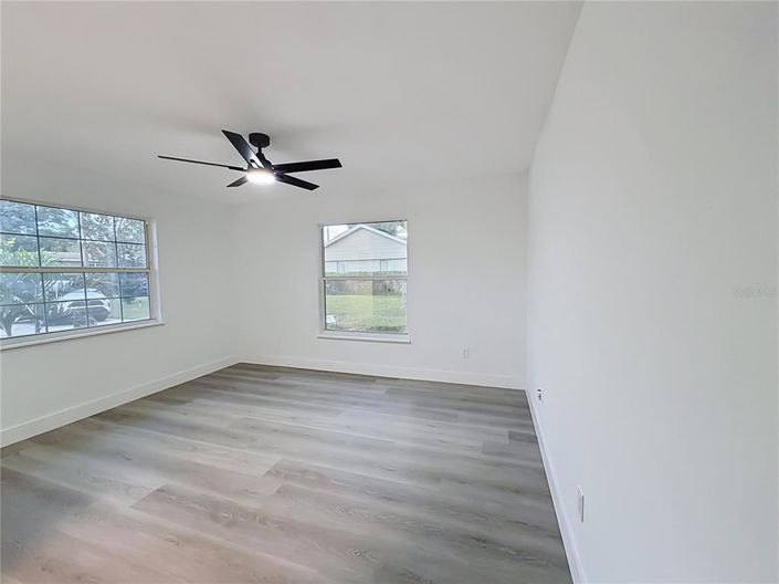 Image No.21-3 Bed House for sale