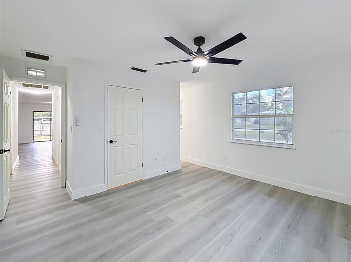 Image No.22-3 Bed House for sale