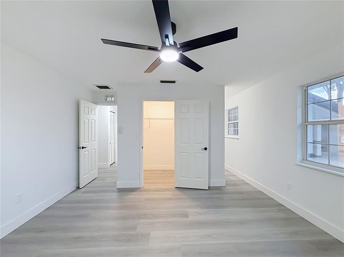 Image No.23-3 Bed House for sale