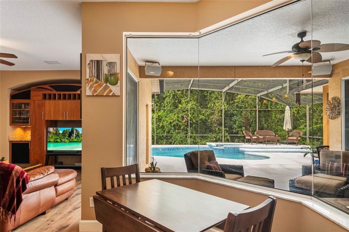 Image No.26-5 Bed House for sale