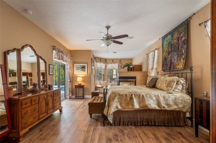 Image No.28-5 Bed House for sale