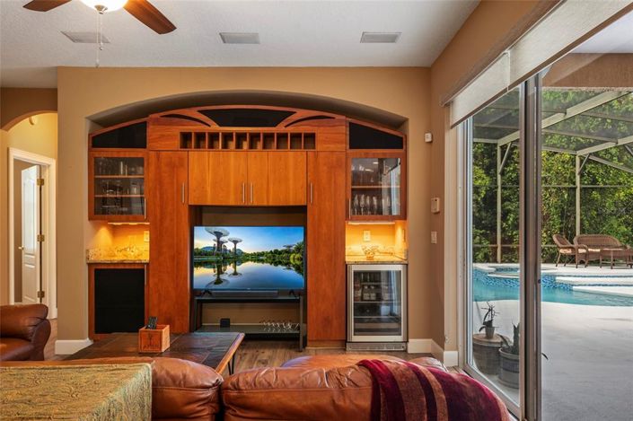 Image No.39-5 Bed House for sale