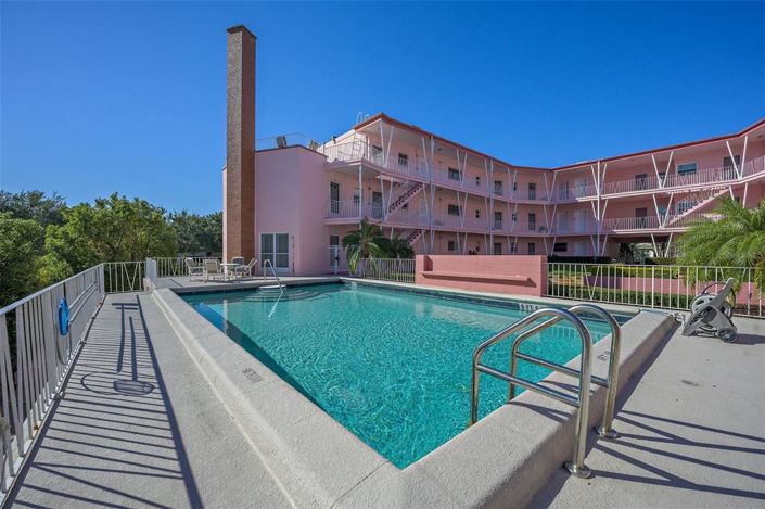 Image No.37-2 Bed Apartment for sale