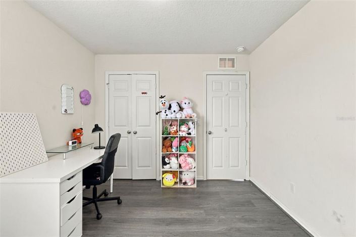 Image No.28-4 Bed House for sale