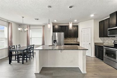 fa005713-275