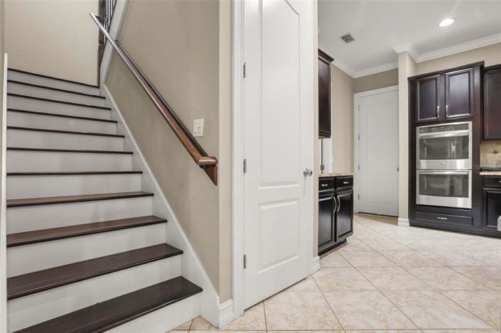 Image No.32-6 Bed House for sale