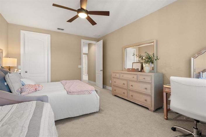 Image No.40-6 Bed House for sale