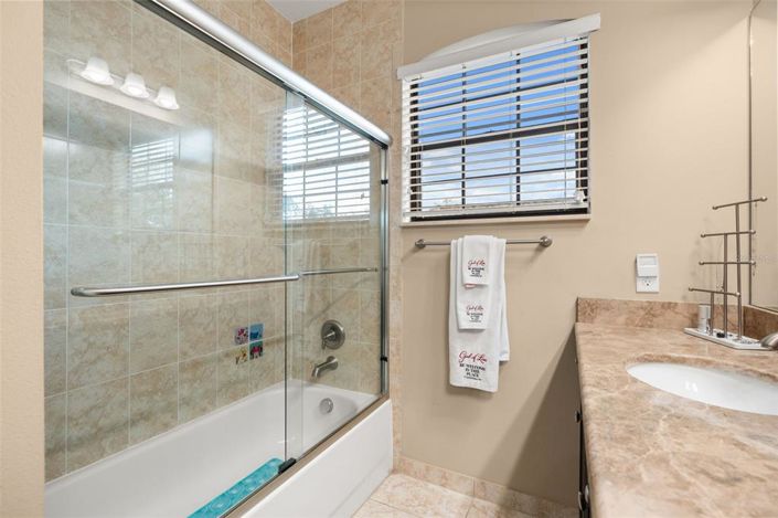 Image No.44-6 Bed House for sale