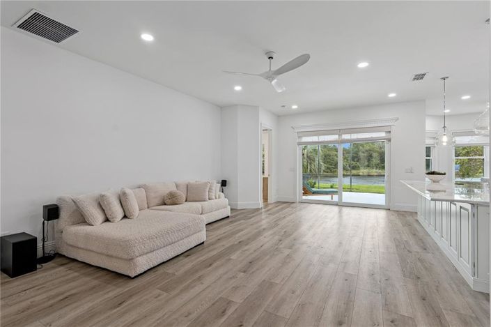 Image No.9-3 Bed House for sale