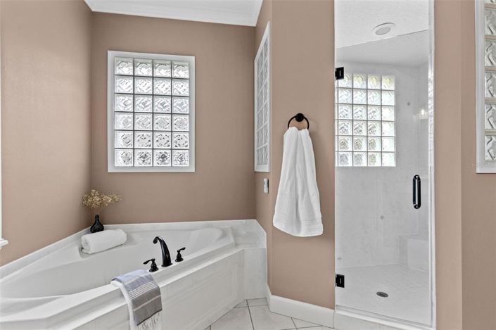 Image No.22-5 Bed House for sale