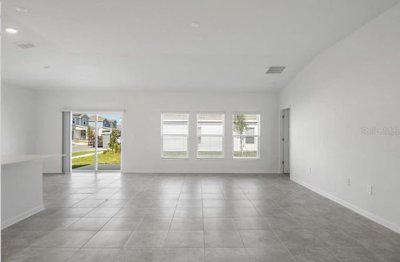 fa005713-326