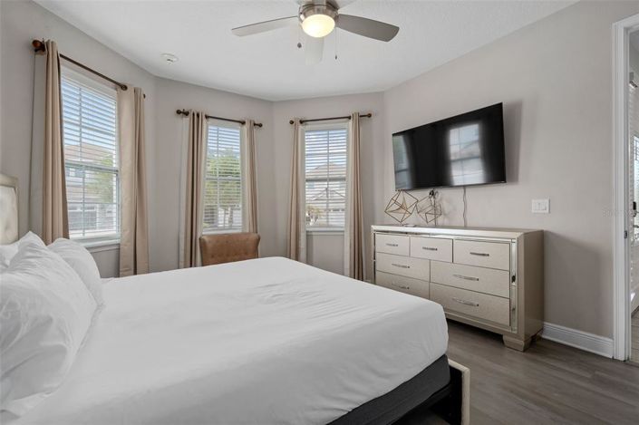 Image No.23-11 Bed House for sale