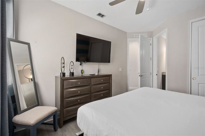 Image No.43-11 Bed House for sale