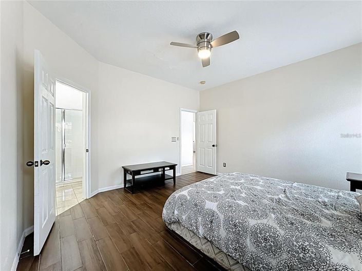 Image No.12-5 Bed House for sale