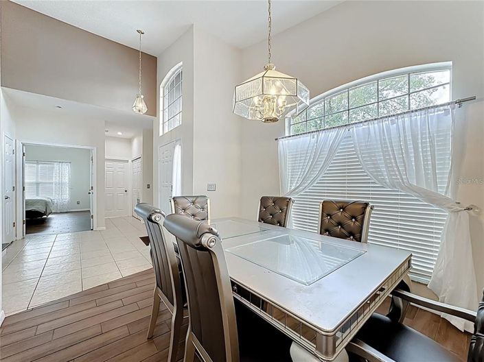 Image No.8-5 Bed House for sale
