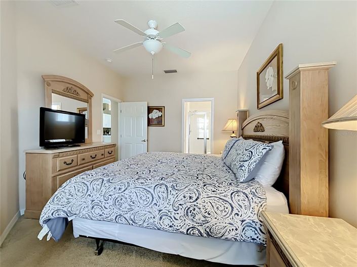 Image No.17-4 Bed House for sale