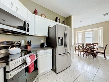 fa005713-312