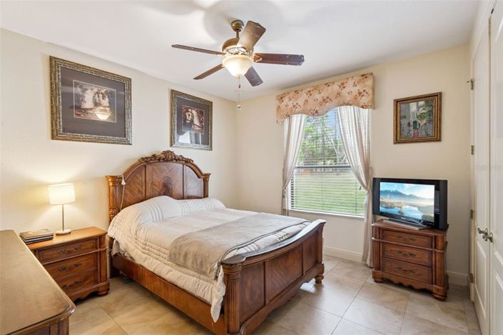 Image No.19-4 Bed House for sale
