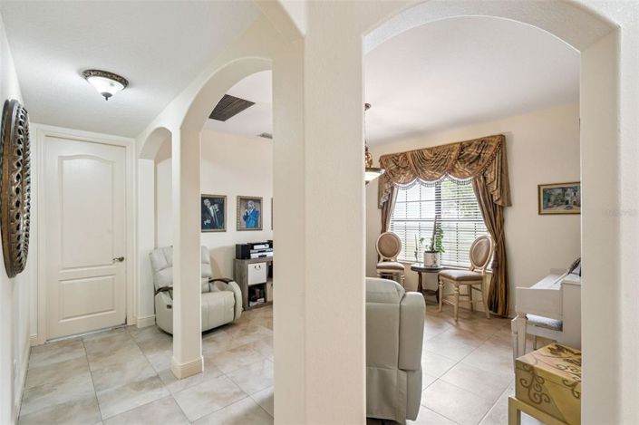 Image No.6-4 Bed House for sale
