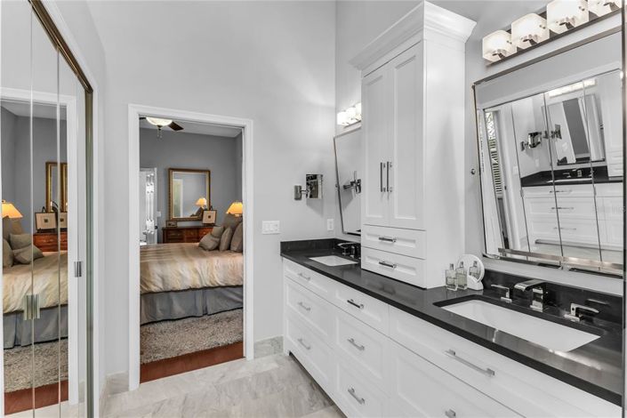 Image No.40-4 Bed House for sale
