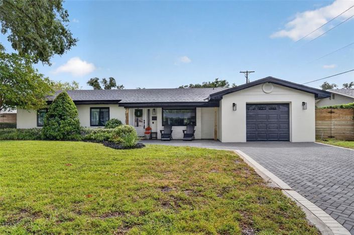 Image No.2-4 Bed House for sale