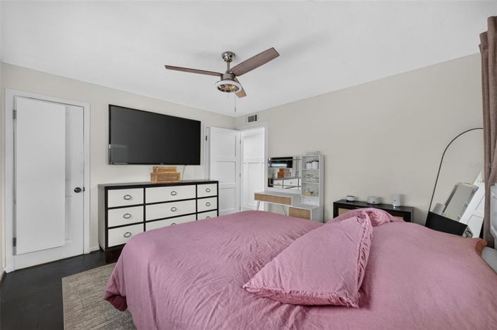 Image No.28-4 Bed House for sale