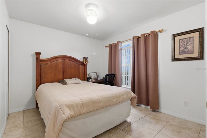 Image No.11-5 Bed House for sale