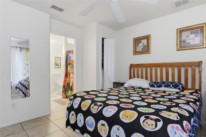 Image No.8-5 Bed House for sale