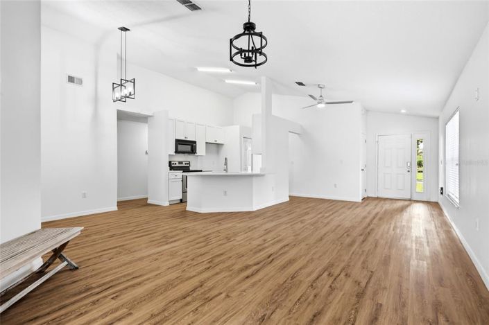 Image No.7-4 Bed House for sale