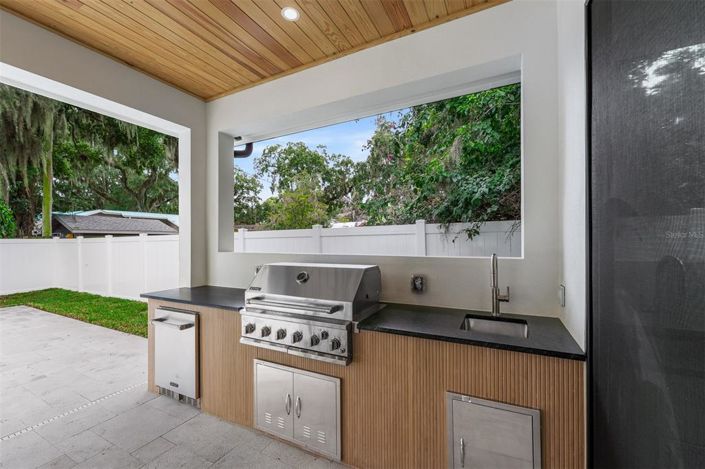 Image No.55-5 Bed House for sale