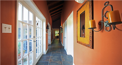 bedroom20hallwayc
