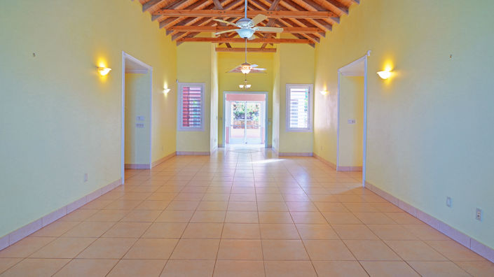 Image No.2-5 Bed Villa for sale