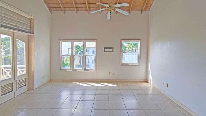 Image No.4-2 Bed Villa for sale