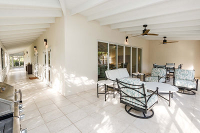 nevis20patio10202024