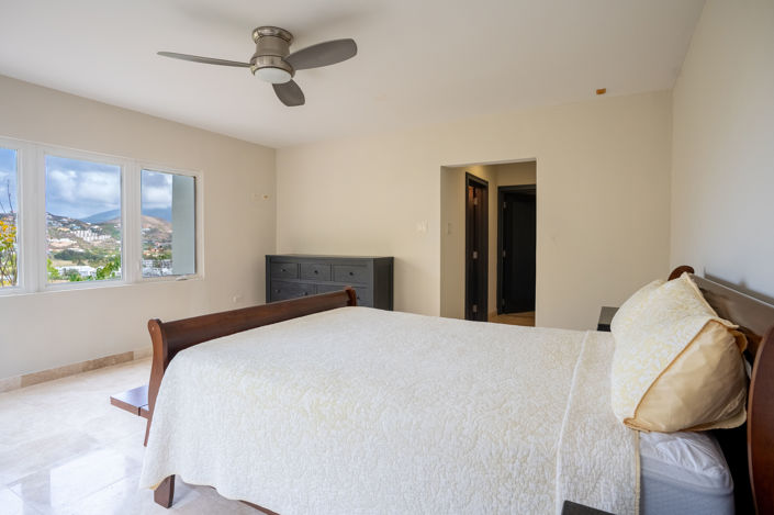 Image No.12-5 Bed Villa for sale
