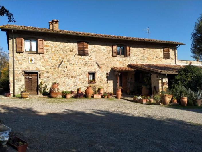 Image No.2-Ferme de 9 chambres à vendre à Chianni