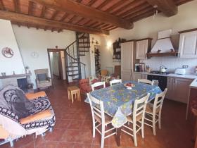 Image No.11-Appartement de 4 chambres à vendre à Volterra